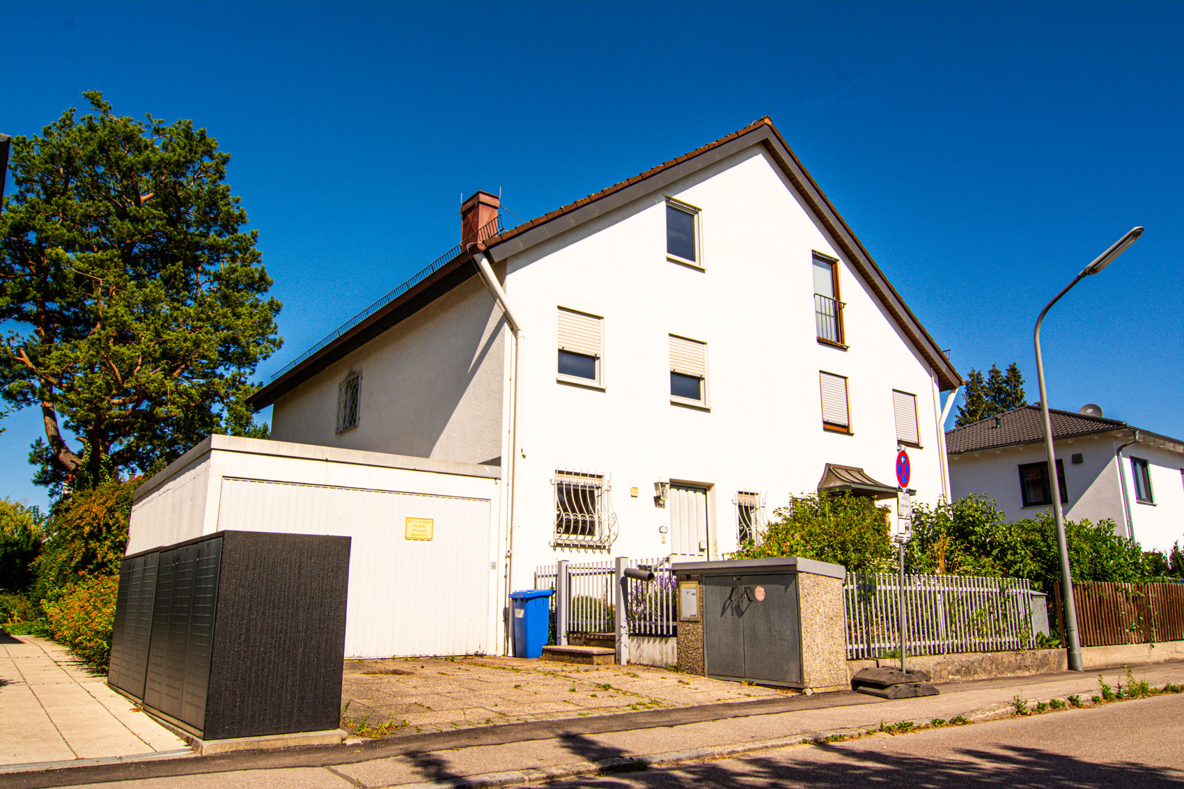 Dahoam in Bogenhausen. Familienfreundliche DHH im Grünen.